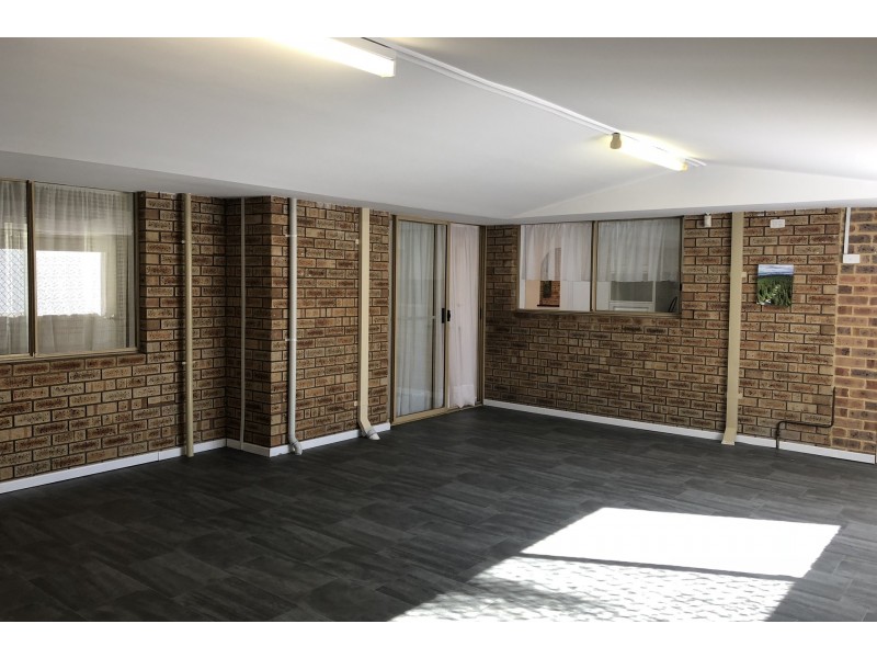 76 Giralt Road, Marangaroo WA 6064