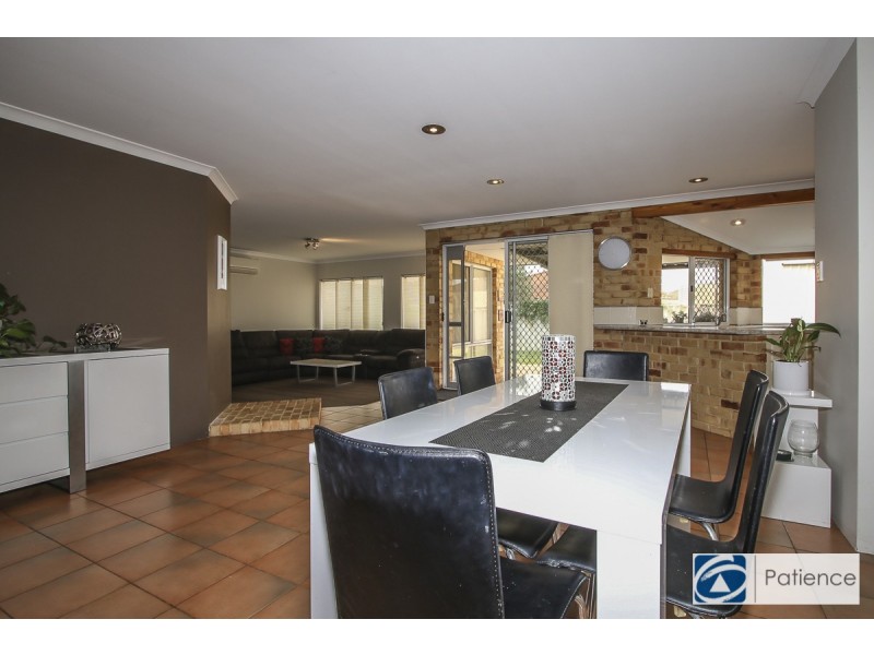 14 Seamill Glen, Kinross WA 6028