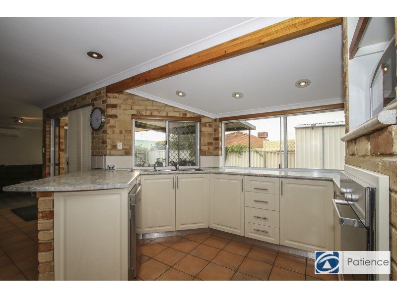 14 Seamill Glen, Kinross WA 6028