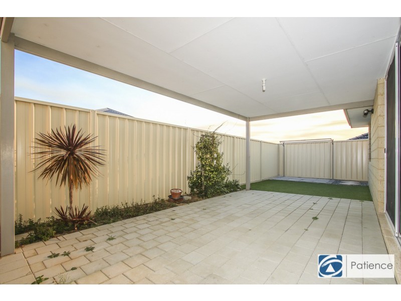 21 Fogliani Loop, Sinagra WA 6065