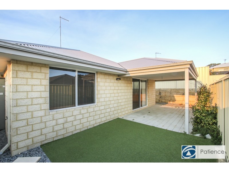 21 Fogliani Loop, Sinagra WA 6065