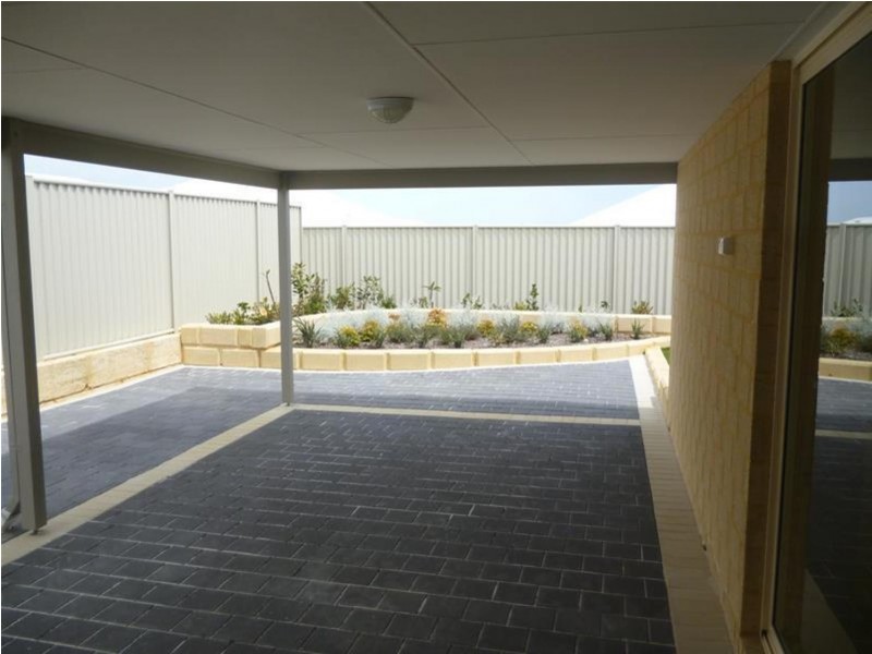 32 Bluewater Drive, Alkimos WA 6038