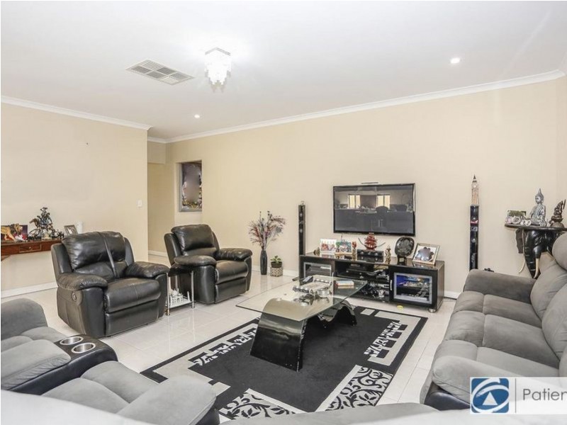 9 Coot Way, Tapping WA 6065