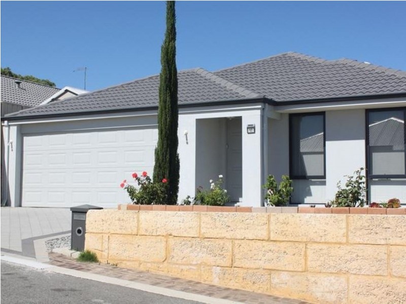 17 Fogliani Loop, Sinagra WA 6065