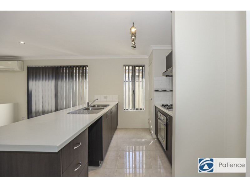 5 Nalgan Court, Carramar WA 6031