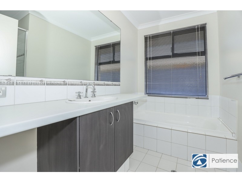 5 Nalgan Court, Carramar WA 6031