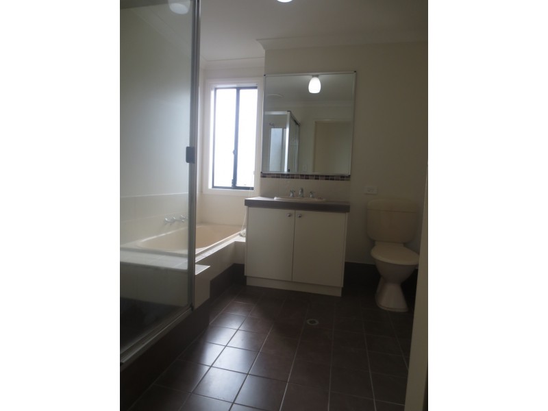 11 St Louis Avenue, Hocking WA 6065