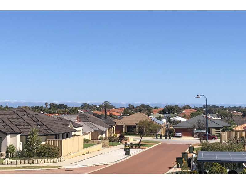 11 St Louis Avenue, Hocking WA 6065