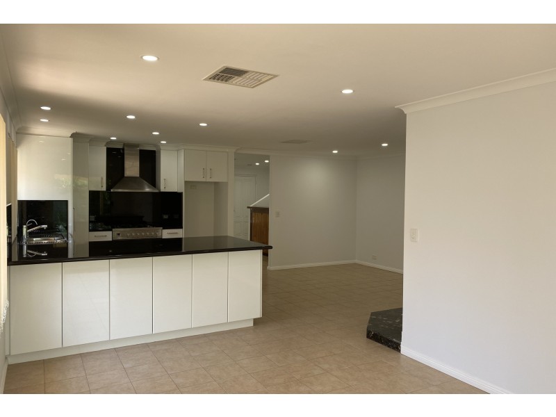 11 Simcoe Court, Joondalup WA 6027