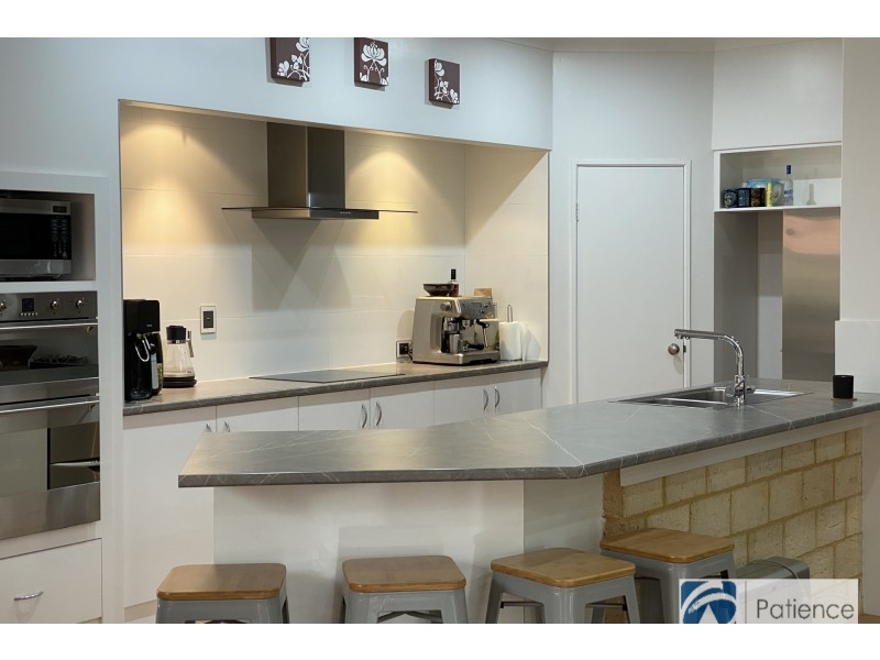 11 Monaltrie Loop, Carramar WA 6031