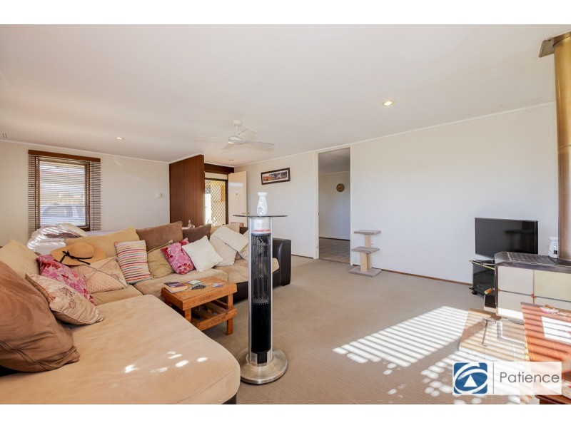 16 Sulina Place, Kallaroo WA 6025