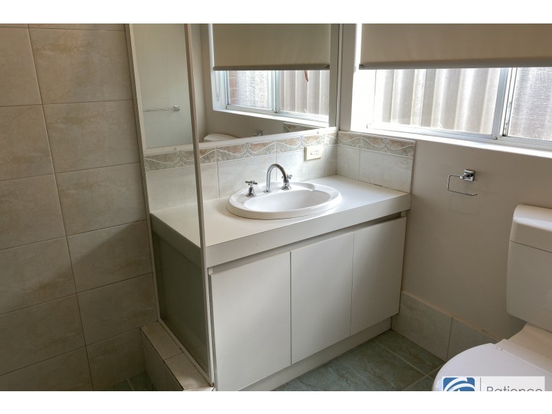 9 Mangrove Circuit, Banksia Grove WA 6031