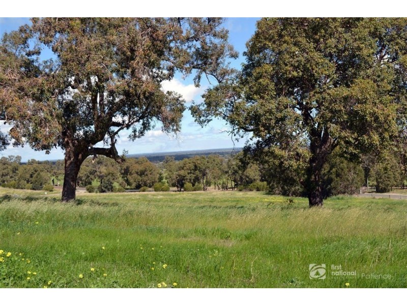 8 Sloans Road, Gingin WA 6503