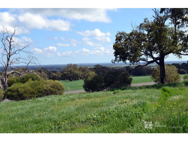 8 Sloans Road, Gingin WA 6503