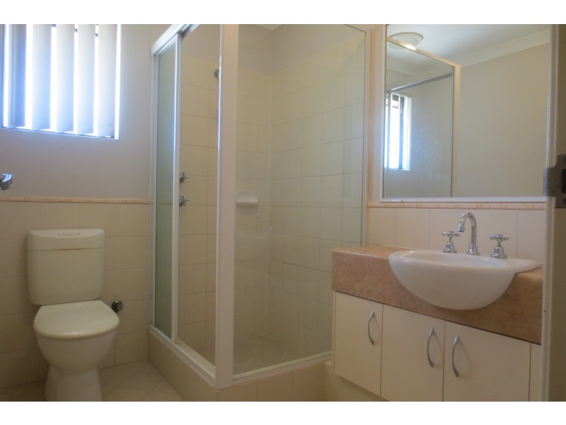 24 Russell Road, Madeley WA 6065