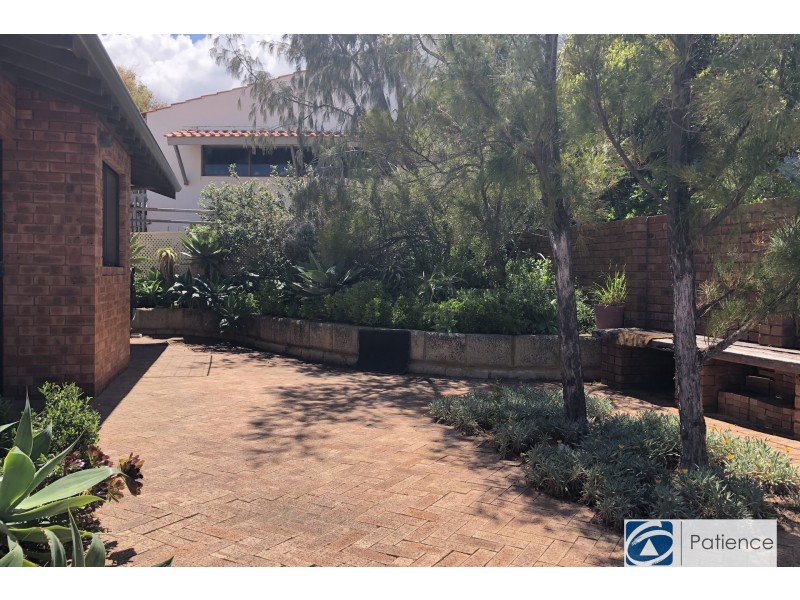 24A King Albert Road, Trigg WA 6029