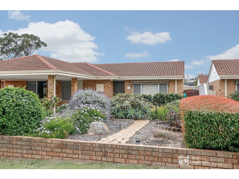 5 Fosbery Court, Wanneroo WA 6065