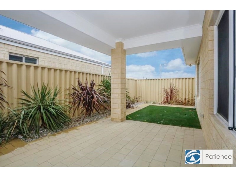 14 Altrincham Grove, Butler WA 6036