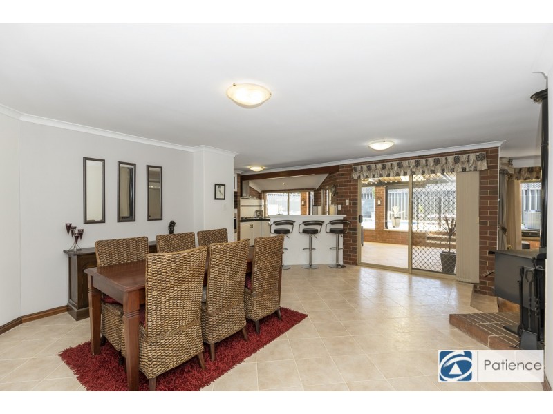 6 Stenton Gardens, Kinross WA 6028