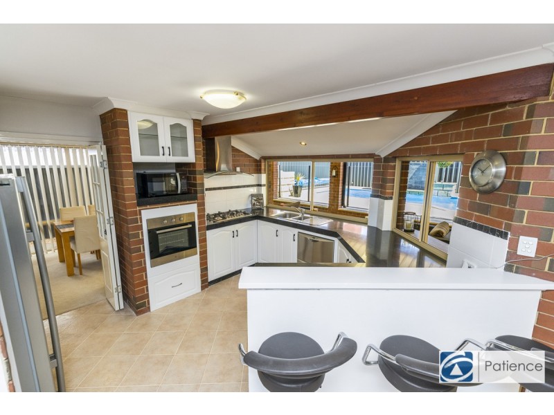 6 Stenton Gardens, Kinross WA 6028