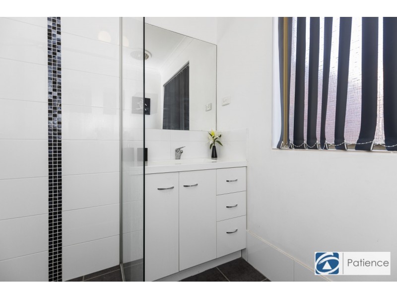 6 Stenton Gardens, Kinross WA 6028