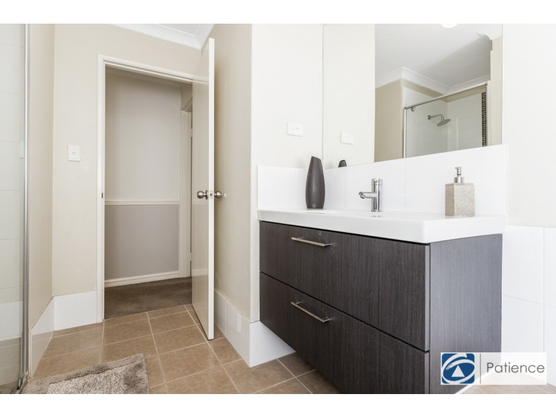 6 Stenton Gardens, Kinross WA 6028