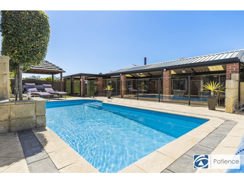 6 Stenton Gardens, Kinross WA 6028