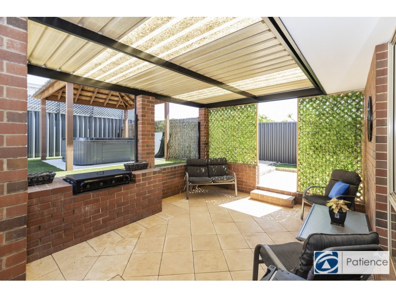 6 Stenton Gardens, Kinross WA 6028