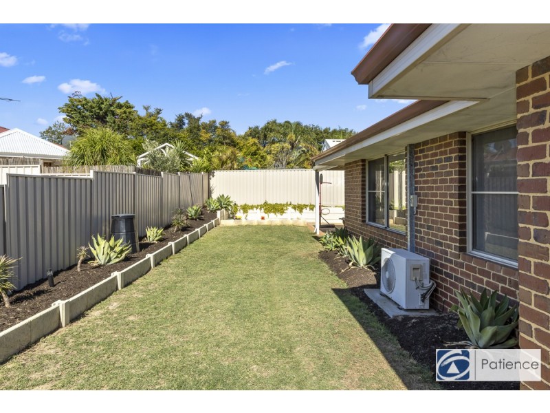 19  Mallina Circuit, Carramar WA 6031