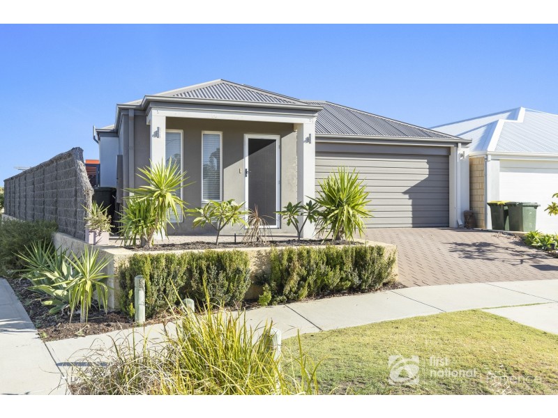 32 Altrincham Grove, Butler WA 6036