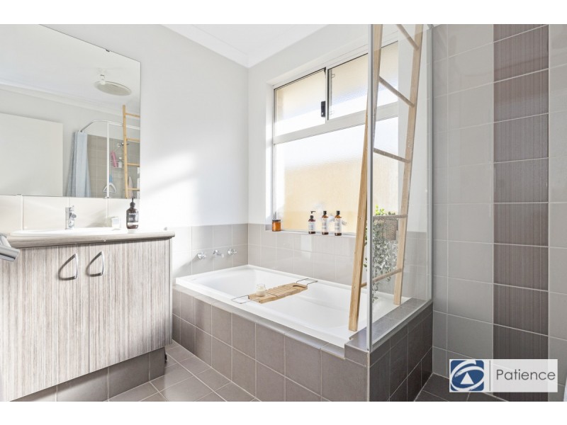 32 Altrincham Grove, Butler WA 6036