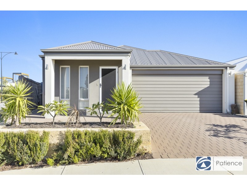 32 Altrincham Grove, Butler WA 6036