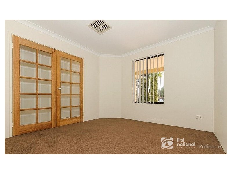 26 Lyndavale Loop, Carramar WA 6031