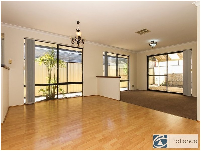 26 Lyndavale Loop, Carramar WA 6031