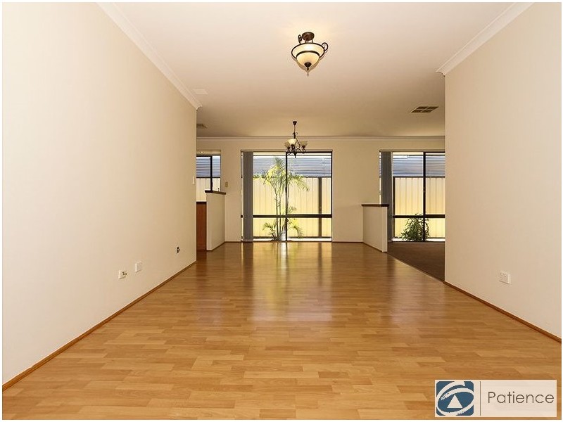 26 Lyndavale Loop, Carramar WA 6031