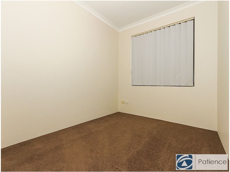 26 Lyndavale Loop, Carramar WA 6031