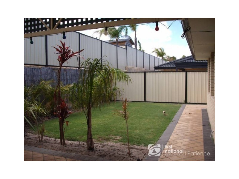26 Lyndavale Loop, Carramar WA 6031