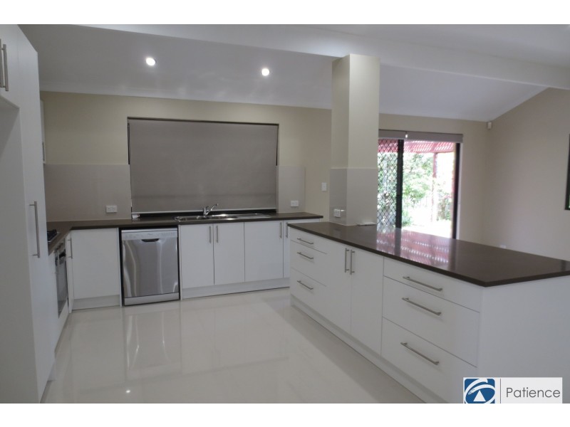 15 Golflinks Drive, Carramar WA 6031