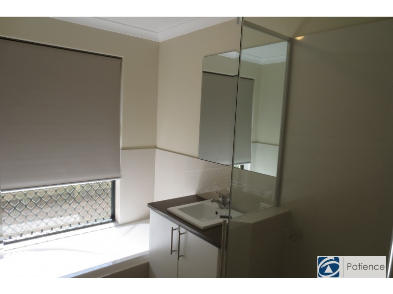 15 Golflinks Drive, Carramar WA 6031