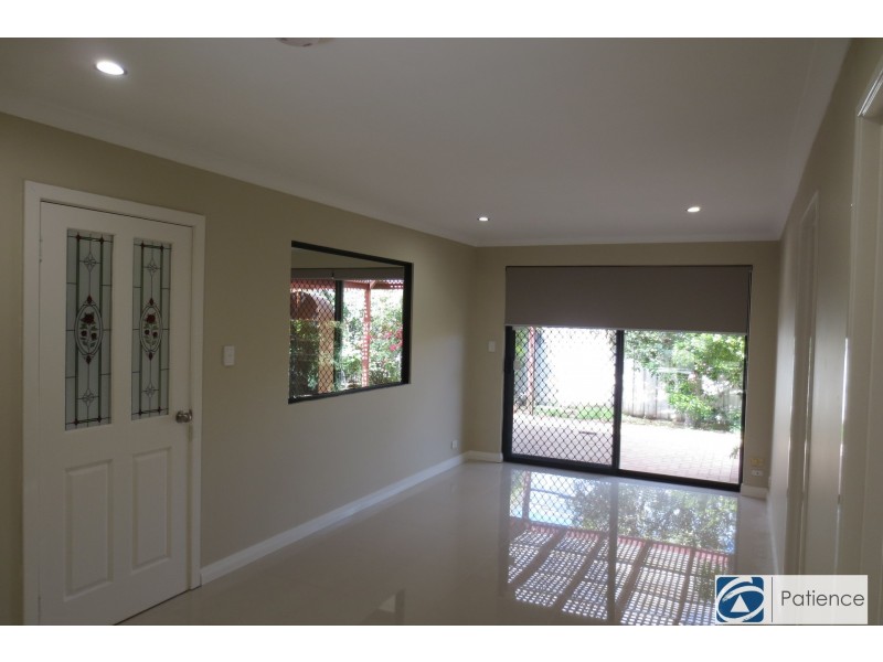 15 Golflinks Drive, Carramar WA 6031