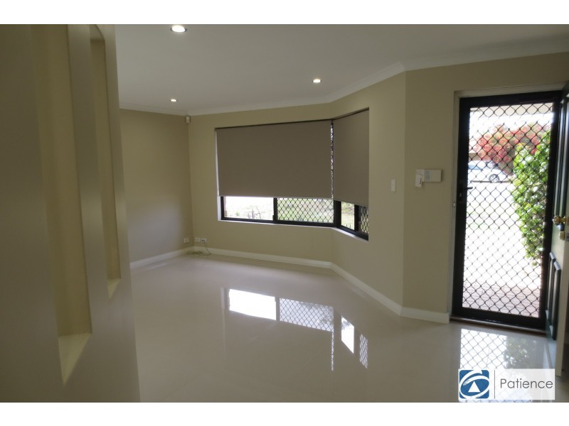 15 Golflinks Drive, Carramar WA 6031