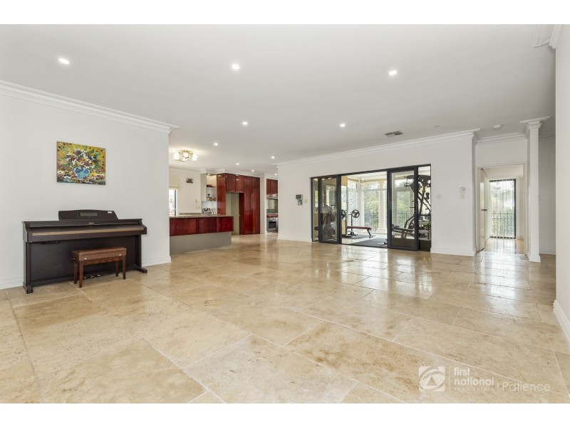 18 Setoma Court, Joondalup WA 6027