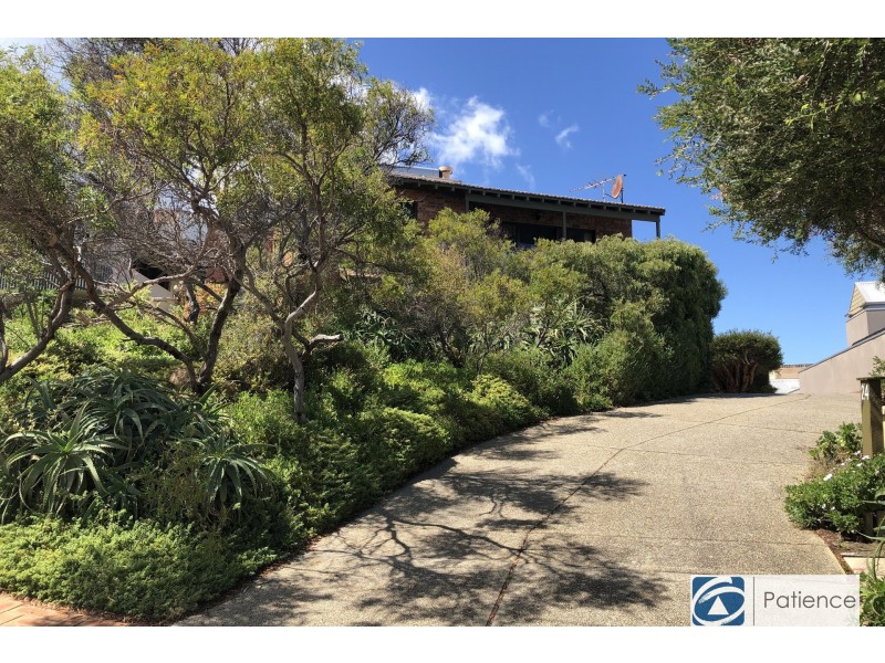 24A King Albert Road, Trigg WA 6029