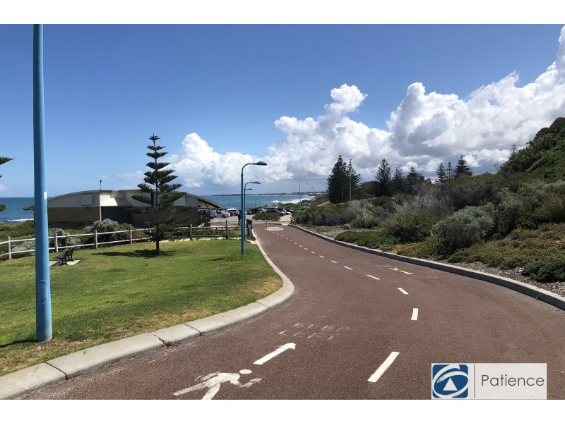 24A King Albert Road, Trigg WA 6029