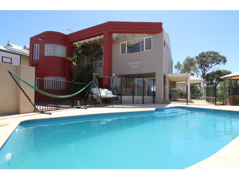 8 Kalk Place, Joondalup WA 6027