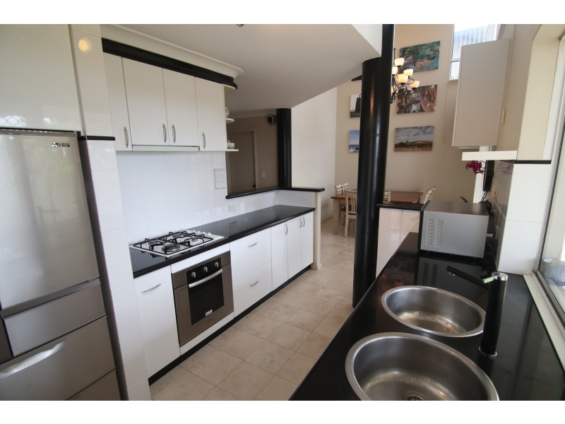 8 Kalk Place, Joondalup WA 6027