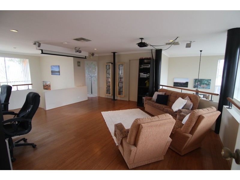 8 Kalk Place, Joondalup WA 6027