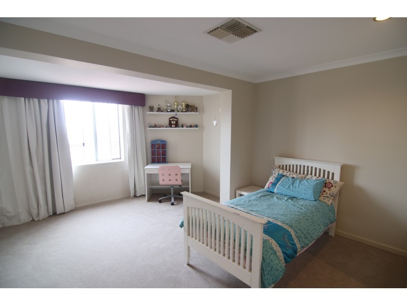 8 Kalk Place, Joondalup WA 6027