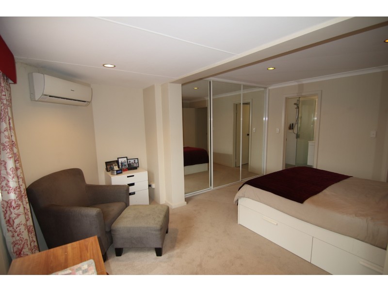 8 Kalk Place, Joondalup WA 6027