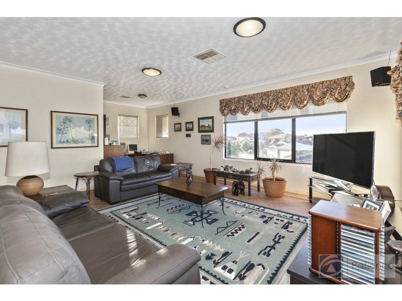 41 Canterbury Circle, Currambine WA 6028